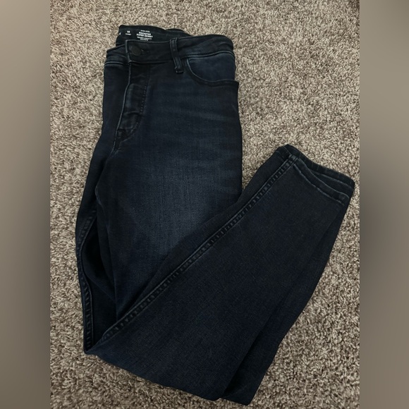 Old Navy High-Rise Rockstar Super Skinny Jeans - Picture 2 of 6